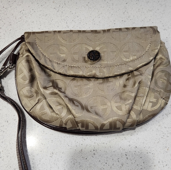 Giani Bernini Handbags - NWOT Gianni Bernini bag mini wristlet multi pockets